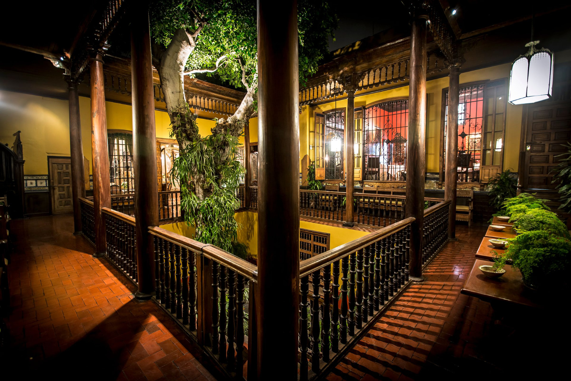 Cena en casa de Aliaga, la vivienda más antigua de América