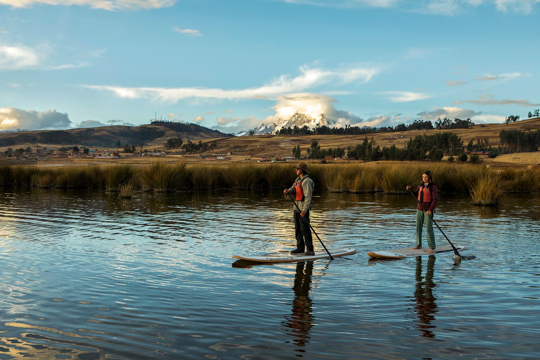 Stand up paddle en la laguna de Huaypo