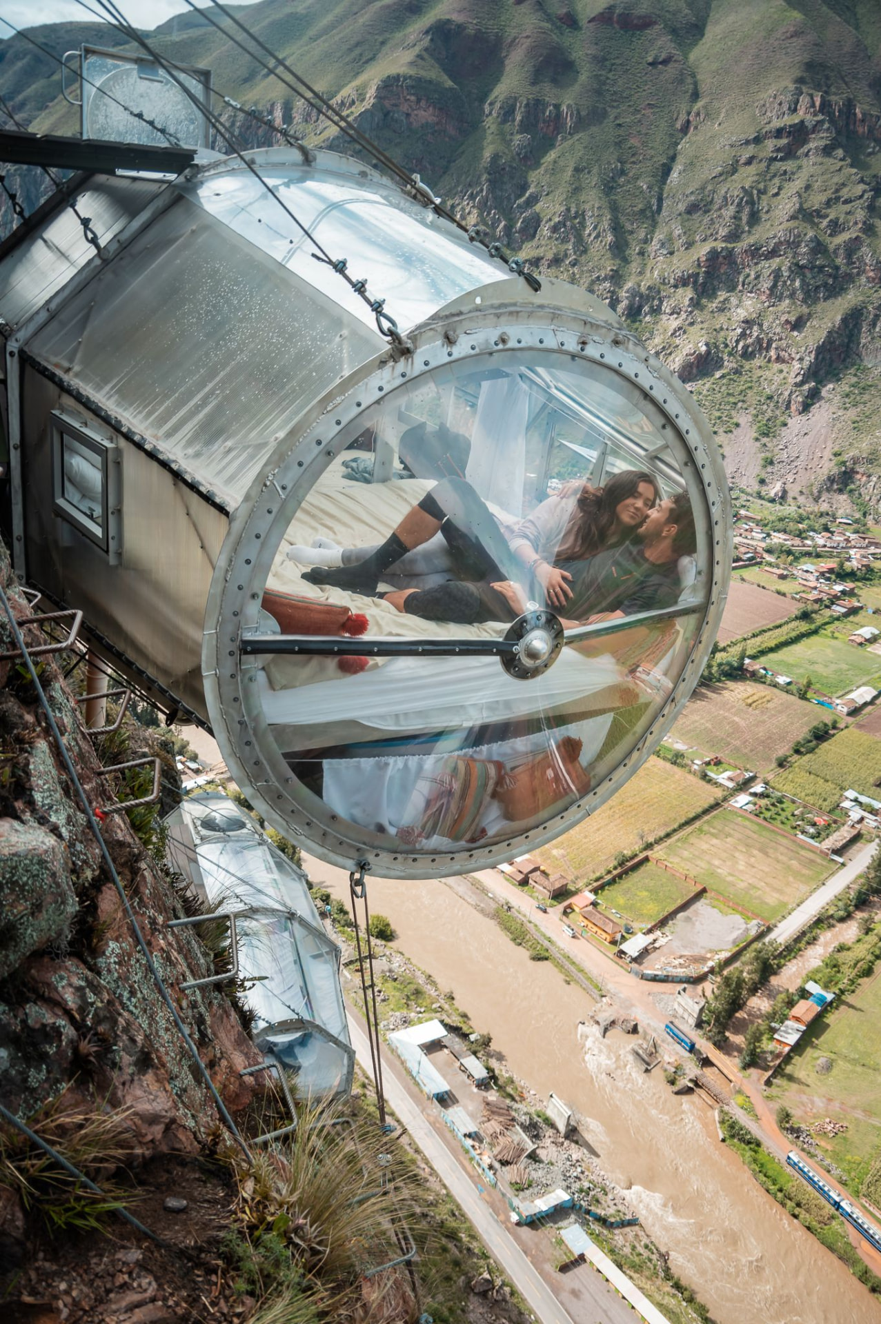 Skylodge