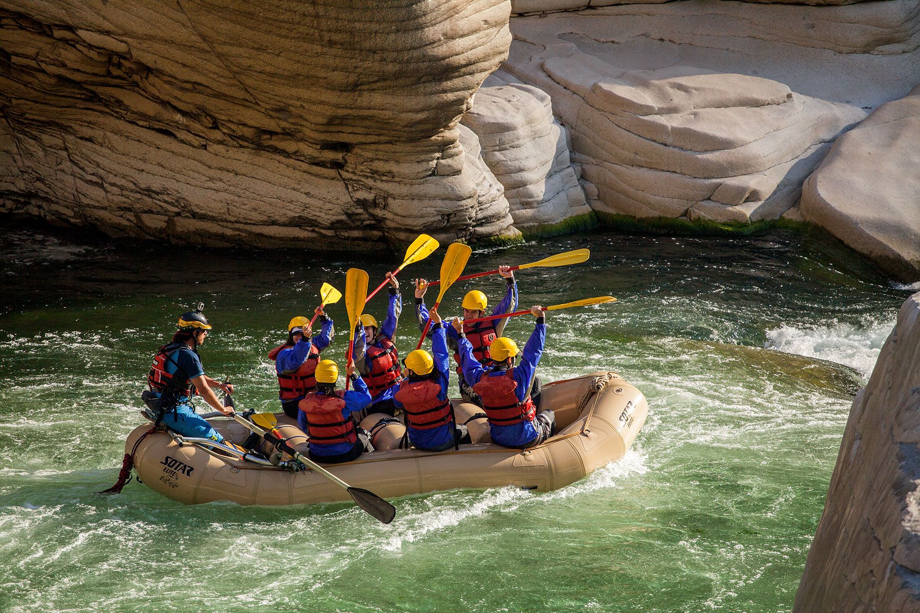 Canotaje al cañón blanco del río Apurímac